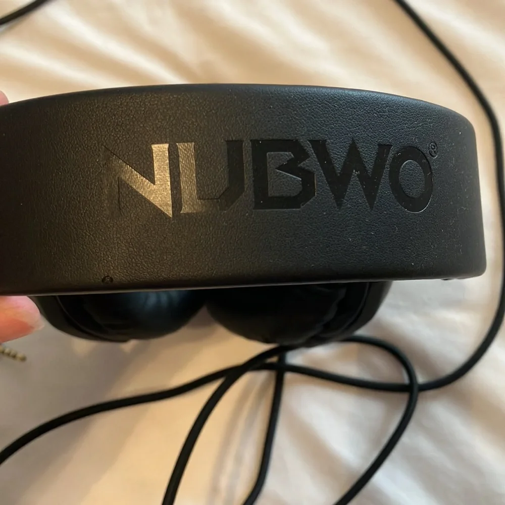 🖤 NUBWO Corded Gaming Headphones with mouthpiece. 🖤 Good condition.